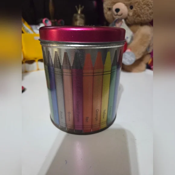 Vintage "Color My World" Crayon Storage Tin - Picture 3 of 7